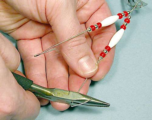 How to Make a Feather Hair Clip - Craft Tutorial How to Make a Feather Hair Clip - Craft Tutorial