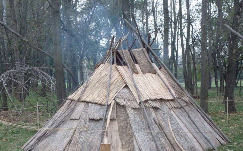 NATIVE AMERICAN HOME ETIQUETTE – Native American Pow Wows