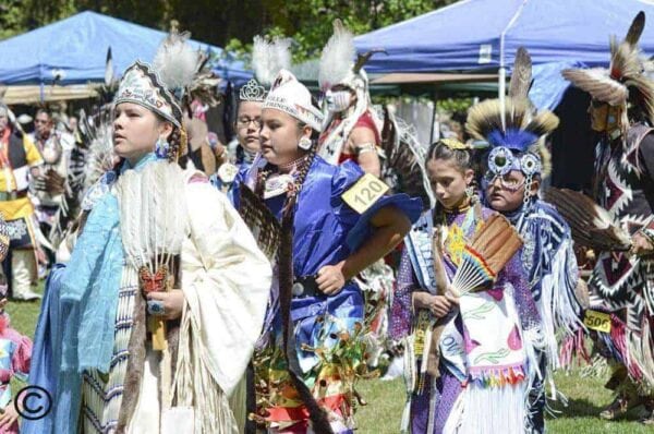 5 Photos that Capture the Beauty of UC Davis Pow Wow 5 Photos that Capture the Beauty of UC Davis Pow Wow