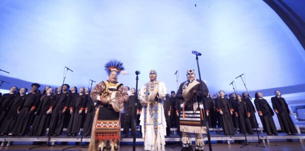 Watch Chicago Children’s Choir Sing Hand Drum Song Watch Chicago Children’s Choir Sing Hand Drum Song