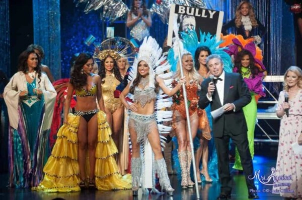 Mrs. Oklahoma Wins Favorite “Costume” in Bedazzled Headdress