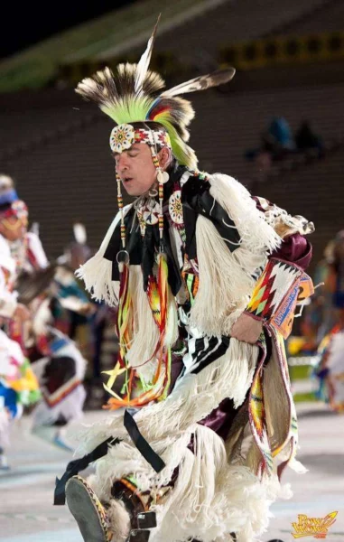 Grass Dancing | Native American Grass Dancer Regalia, Info & More