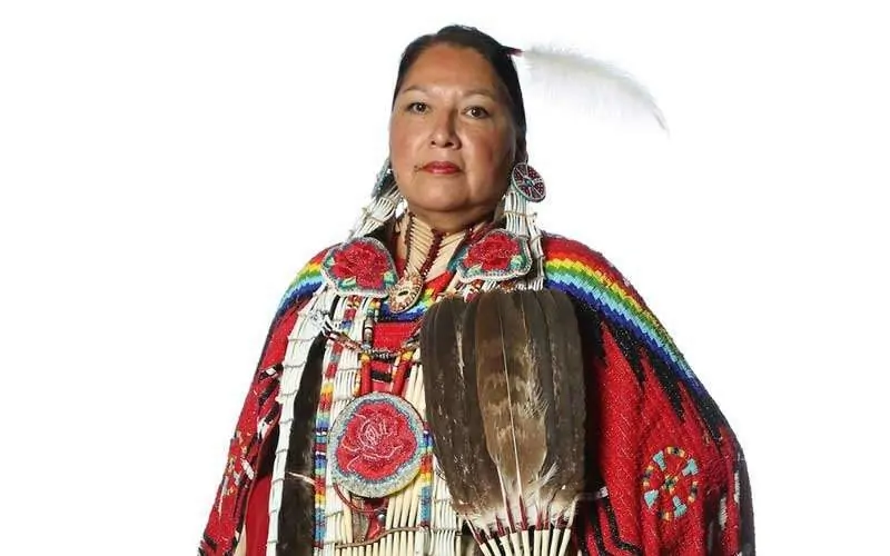 Women’s Traditional Dancer Linda Standing | Native American PowWow