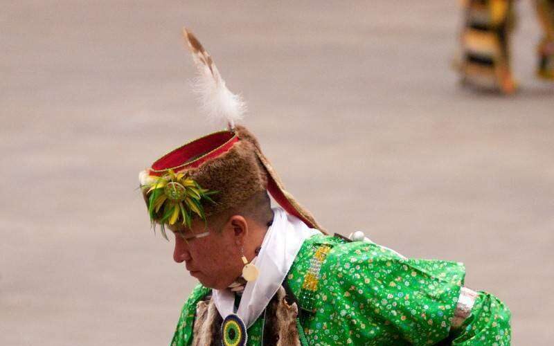 Tail Sticks and Tail Dancers